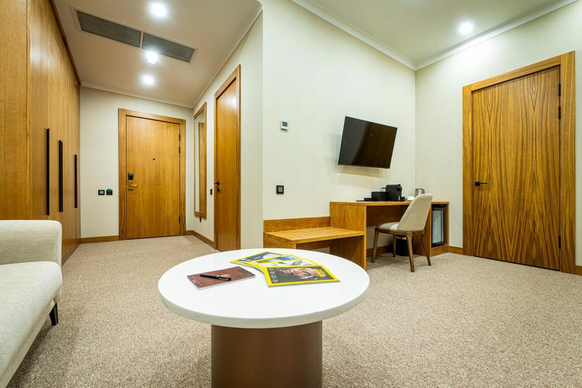 Mardan Hotel 쉼켄트 외부 사진